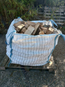 CMH Kiln Dried Hardwood Logs Bulk Pallet-image